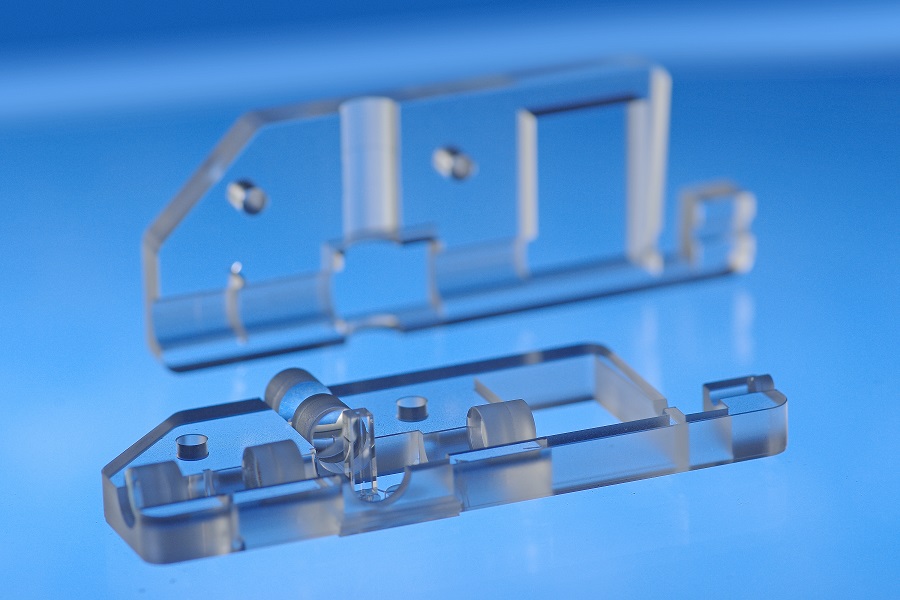 Mikrofluidikbauteil aus Glas.
