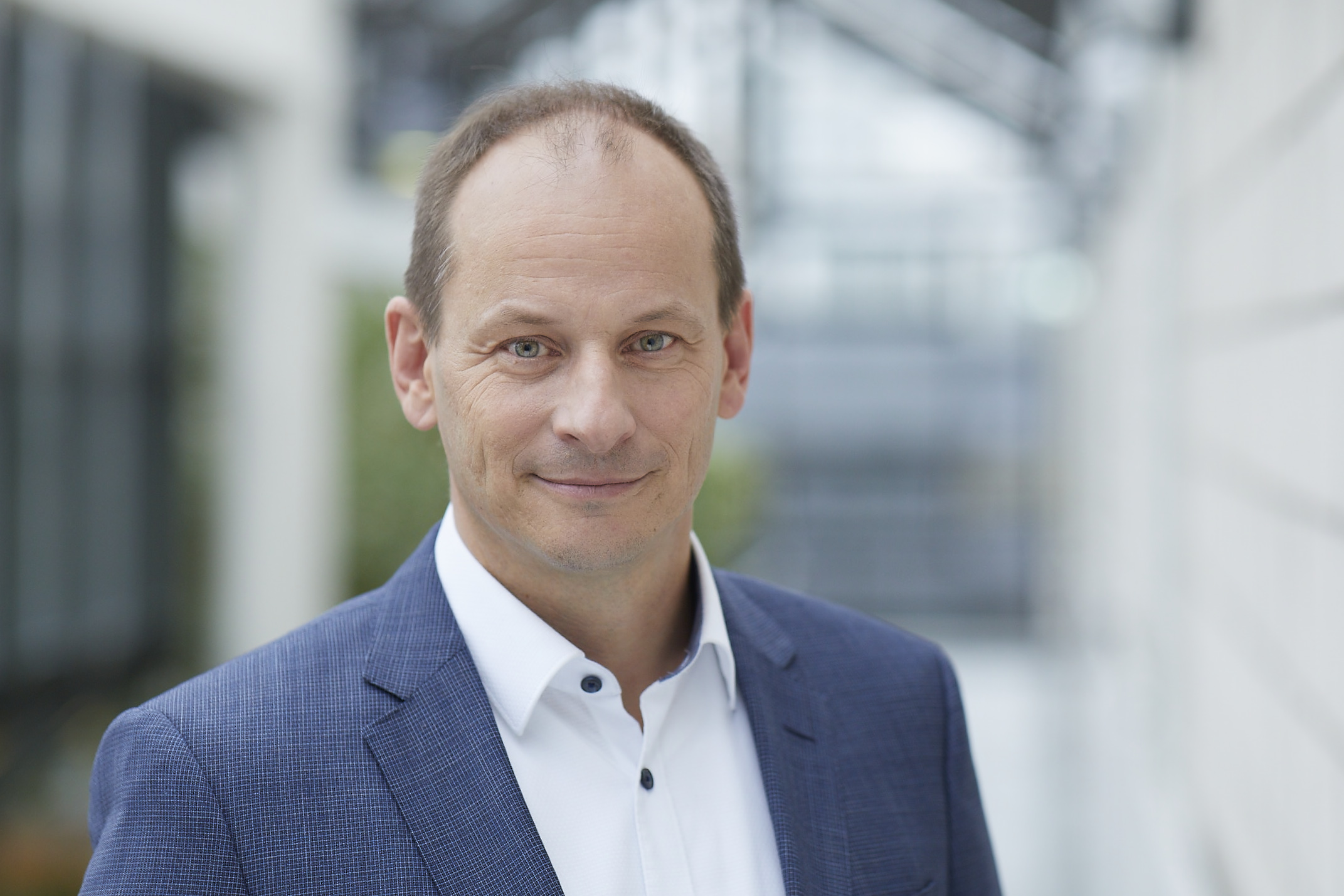 Prof. Dr. Constantin Häfner, Leiter des Fraunhofer ILT: »War der Laser früher eine Lösung auf der Suche nach einem Problem, ist er heute ein wichtiger Teil einer unendlichen Anzahl von Wertschöpfungsketten.« 