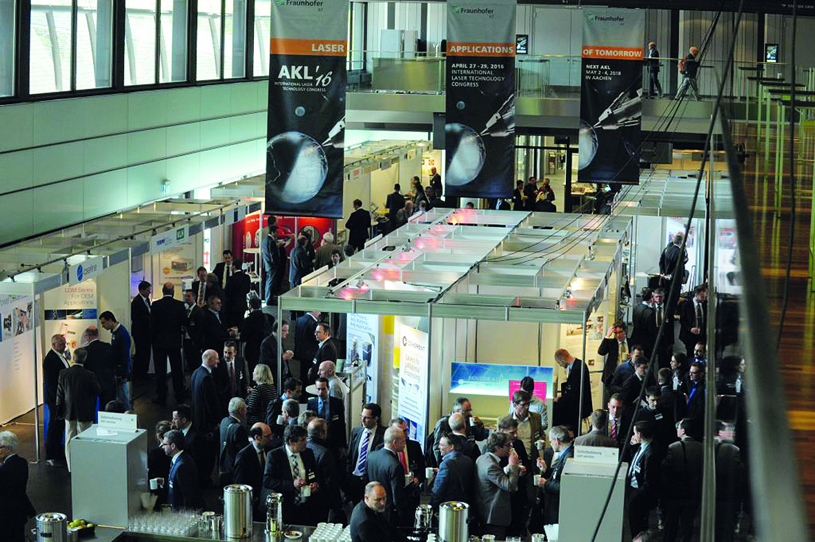 Bild 1: Die bereits ausgebuchte Sponsoren-Ausstellung bietet die Möglichkeit zum intensiven Austausch mit Insidern der Laserbranche. 