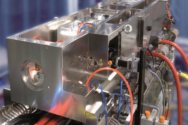 Resonator eines am ILT entwickelten gütegeschaltetem Lasersystems mit 2 kW Ausgangsleistung für mobile Anwendungen