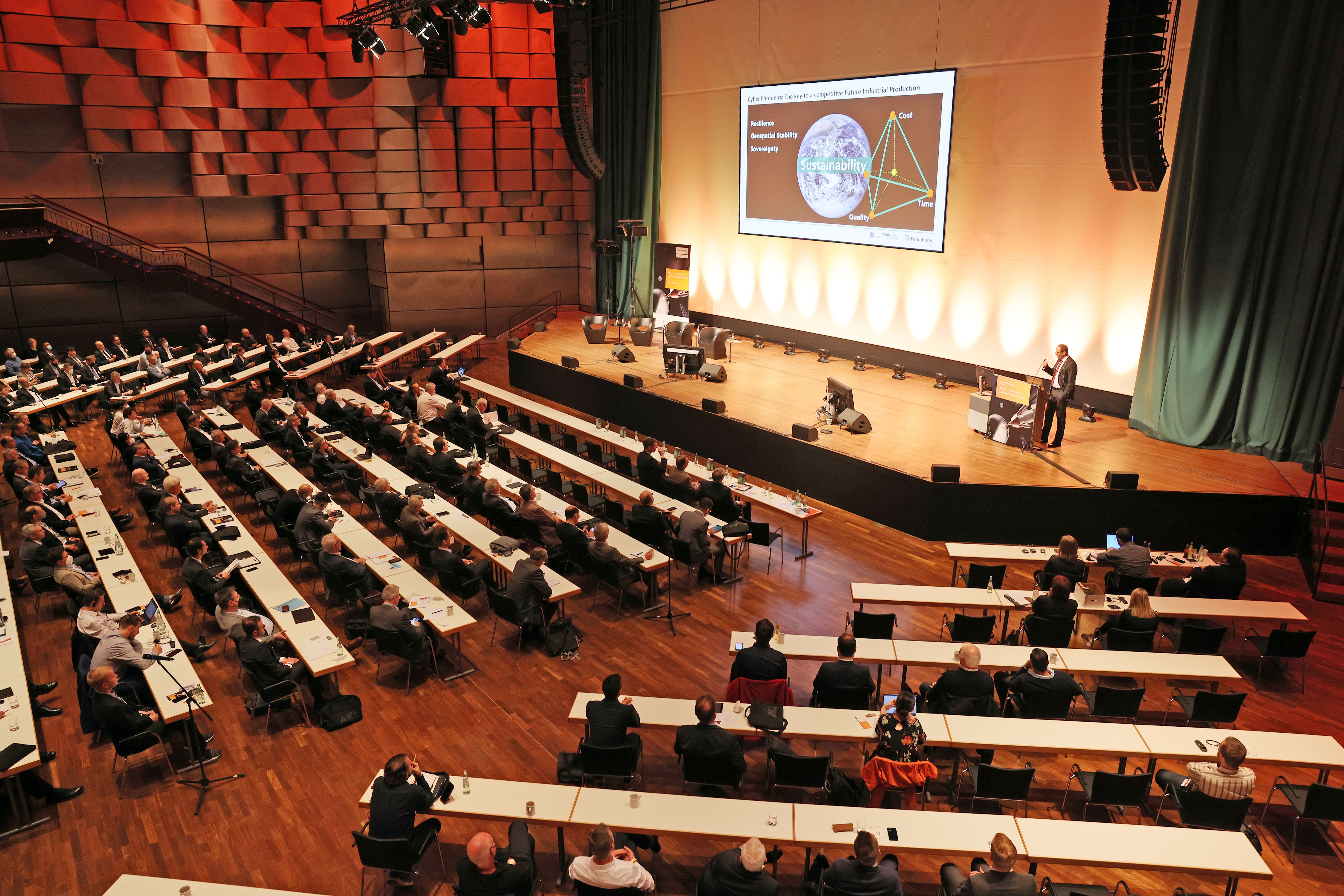 Prof. Häfner's keynote address at the International Laser Technology Congress AKL'22 in Aachen.  