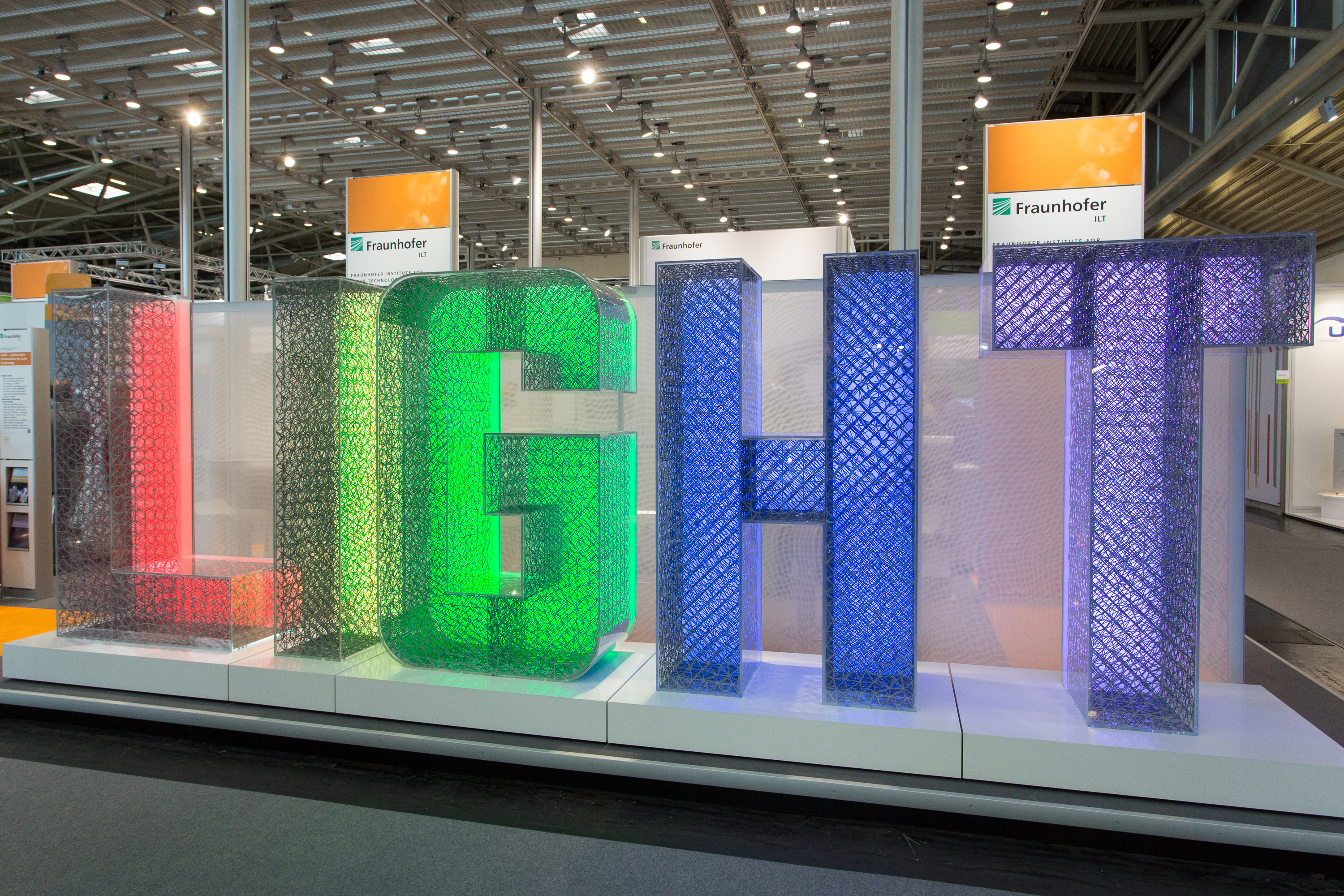 Fraunhofer ILT Stand at the LASER World of PHOTONICS 2015: The 3D-printed six-foot »LIGHT«-letters refer to the Additive Manufacturing and Laser Processes for Lightweight-Construction of the experts from Aachen