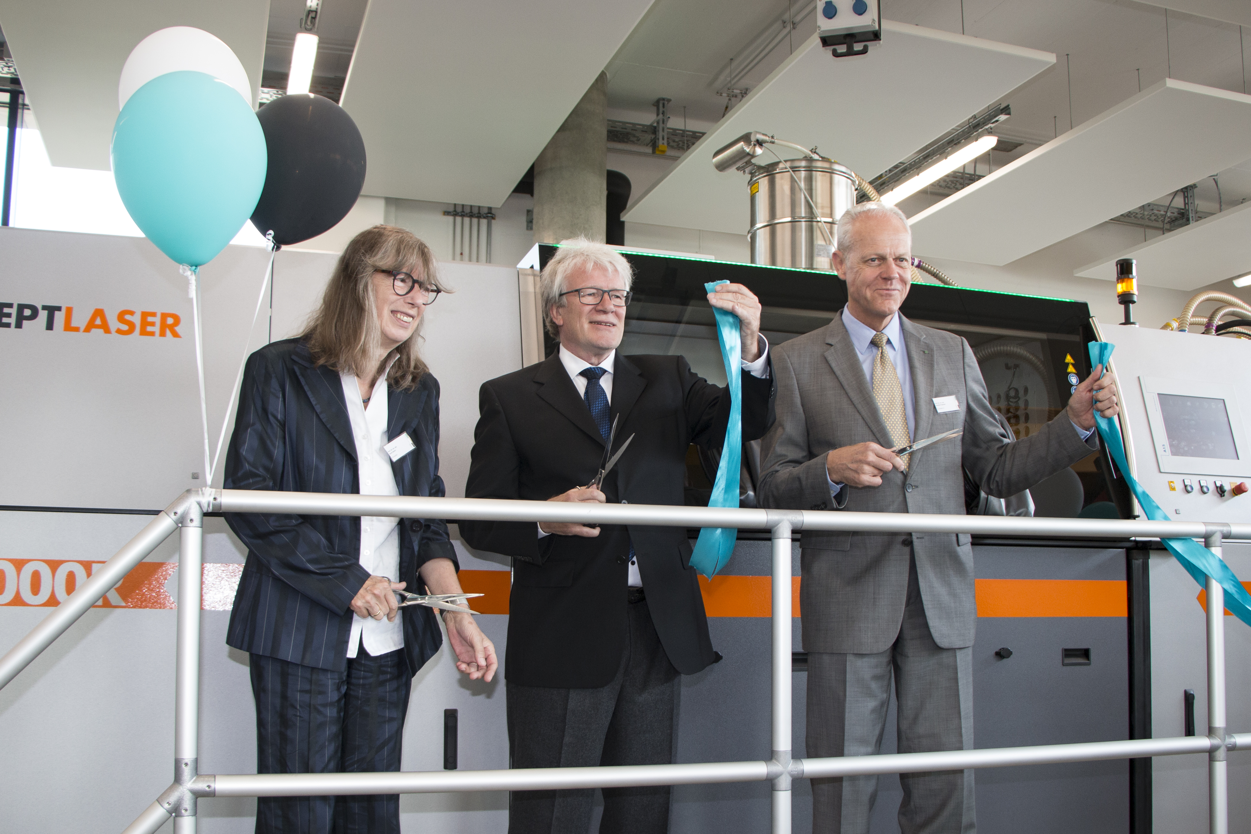 Grand Opening of XLine 2000R on June 1, 2017. f.l.t.r.: Prof. Dr. Doris Samm, Prorector for Research and Innovation at the Aachen University of Applied Sciences; Prof. Dr. Andreas Gebhard, Dean of department Mechanical Engineering and Mechatronics at the Aachen University of Applied Sciences; Prof. Dr. Reinhart Poprawe, Director of Fraunhofer Institute for Laser Technology ILT